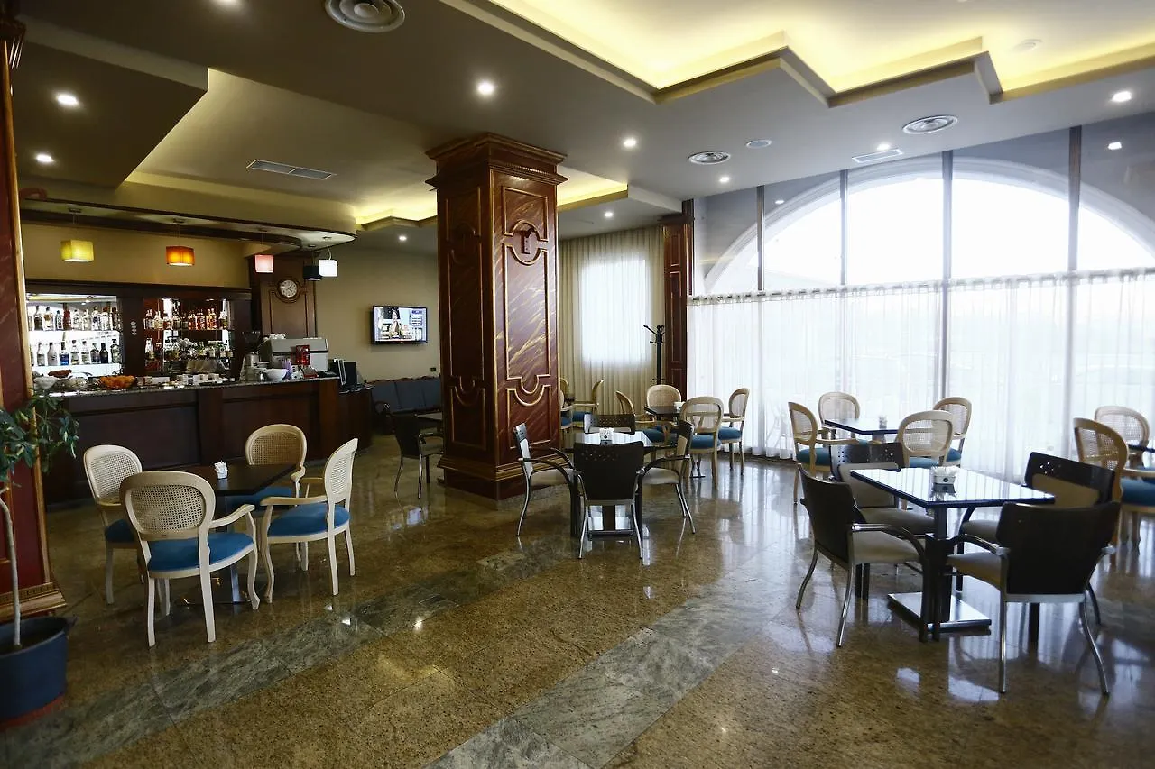 **** Resort Eklips Hotel Mjull-Bathore Albania